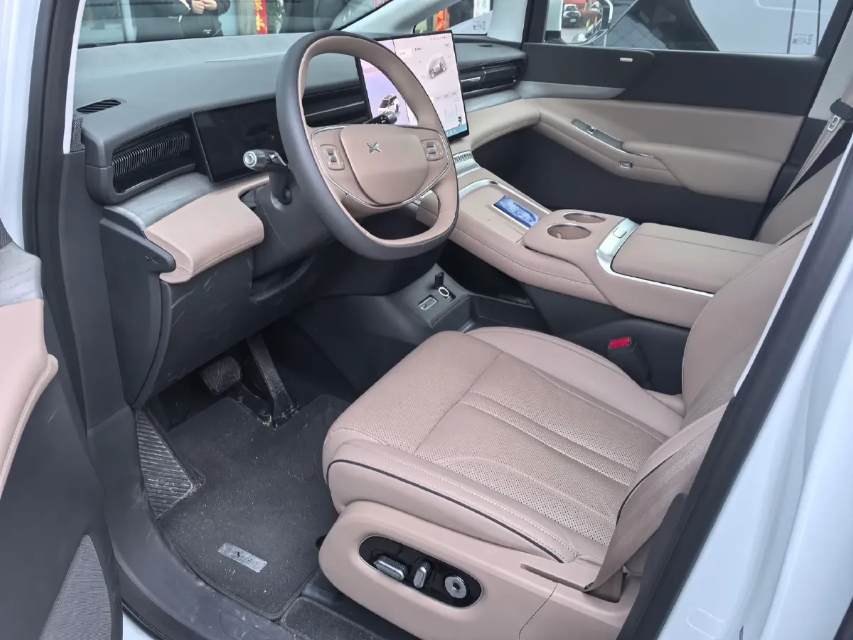 2025 Xpeng X9 BEV,autocango,china used car exporter,china ev exporter,chinese used car exporter,chinese used ev exporter