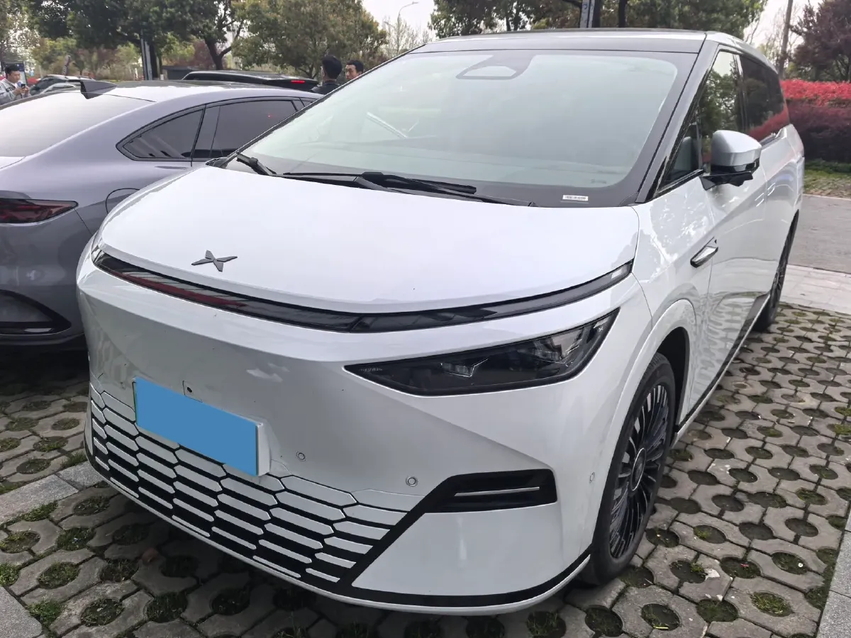 2025 Xpeng X9 BEV,autocango,china used car exporter,china ev exporter,chinese used car exporter,chinese used ev exporter