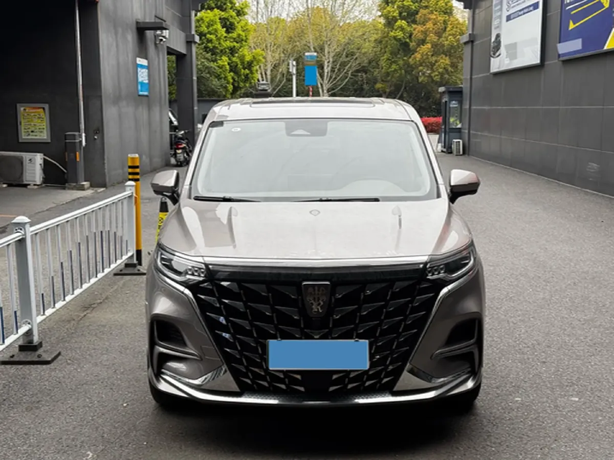 2025 Roewe iMAX8 1.5T 150HP L4 1DHT PHEV 24.7KWH,autocango,china used car exporter,china ev exporter,chinese used car exporter,chinese used ev exporter