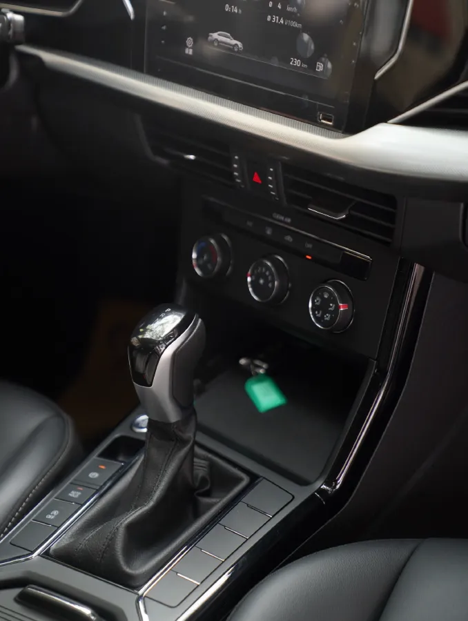 2024 Volkswagen Passat 1.4T 150HP L4 7DCT,autocango,china used car exporter,china ev exporter,chinese used car exporter,chinese used ev exporter