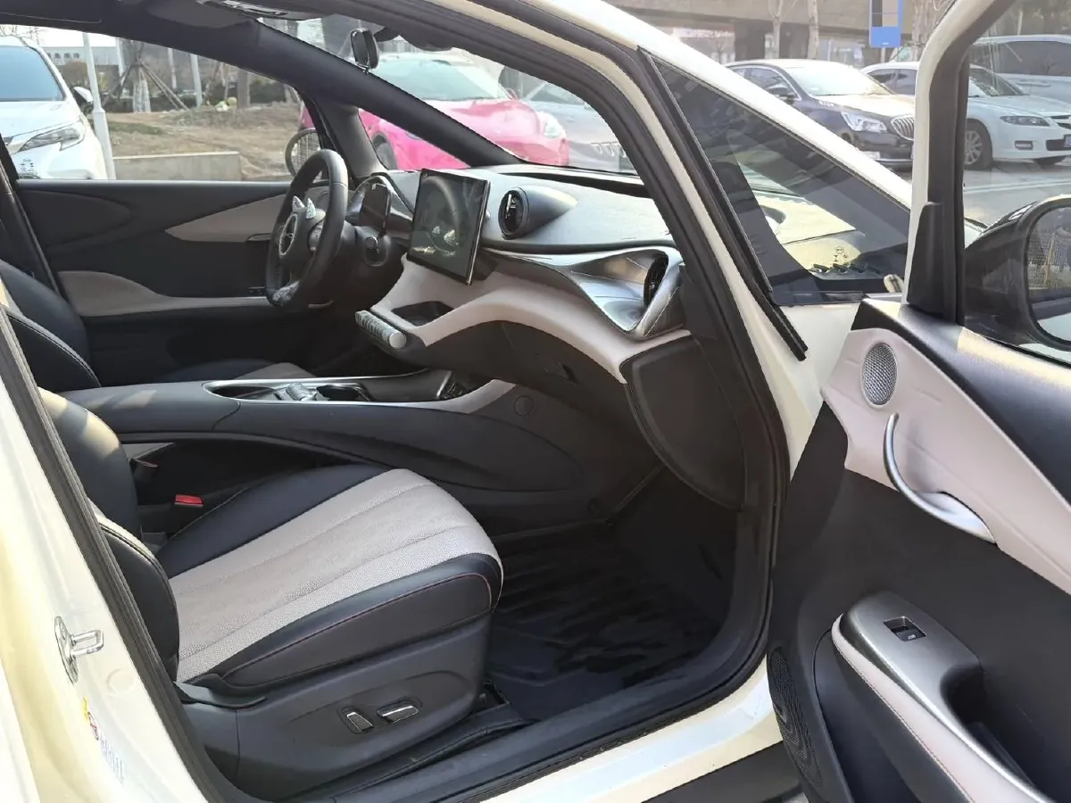 2023 BYD Dolphin BEV 44.928KWH,autocango,china used car exporter,china ev exporter,chinese used car exporter,chinese used ev exporter