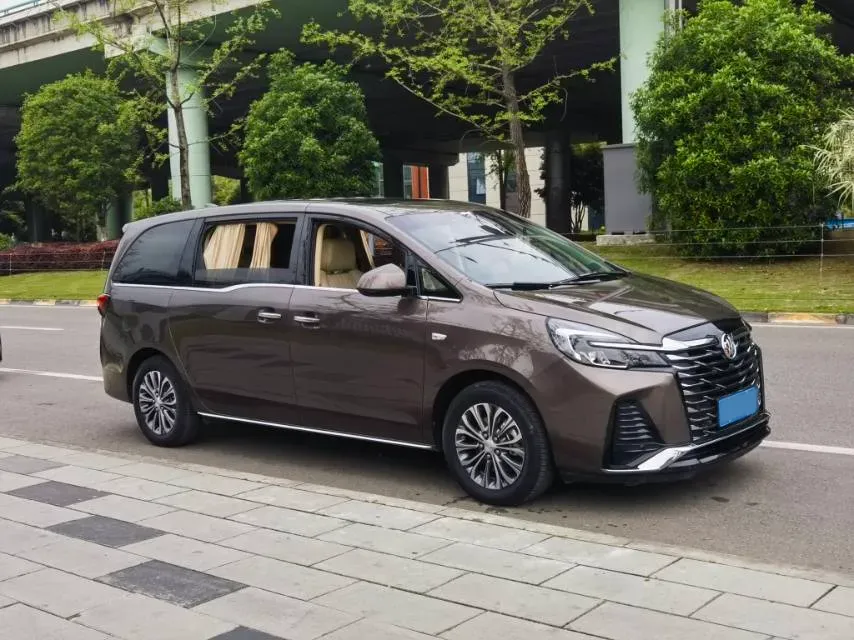 2023 Buick GL8 2.0T 237HP L4 9AT,autocango,china used car exporter,china ev exporter,chinese used car exporter,chinese used ev exporter