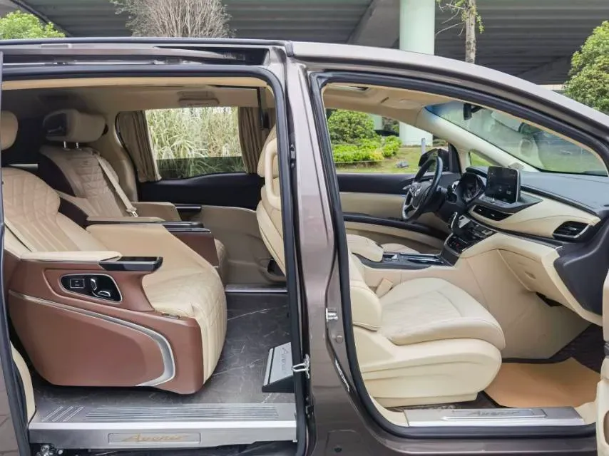 2023 Buick GL8 2.0T 237HP L4 9AT,autocango,china used car exporter,china ev exporter,chinese used car exporter,chinese used ev exporter