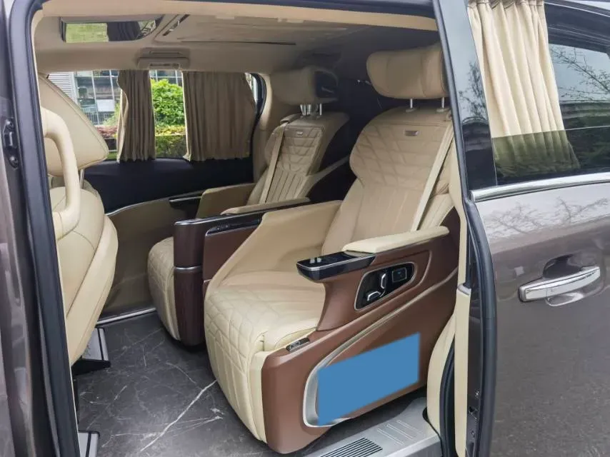 2023 Buick GL8 2.0T 237HP L4 9AT,autocango,china used car exporter,china ev exporter,chinese used car exporter,chinese used ev exporter