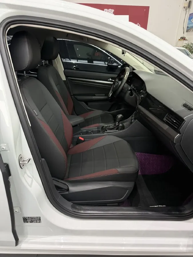 2019 MAXUS T70 2.0T 163HP L4 6AT,autocango,china used car exporter,china ev exporter,chinese used car exporter,chinese used ev exporter