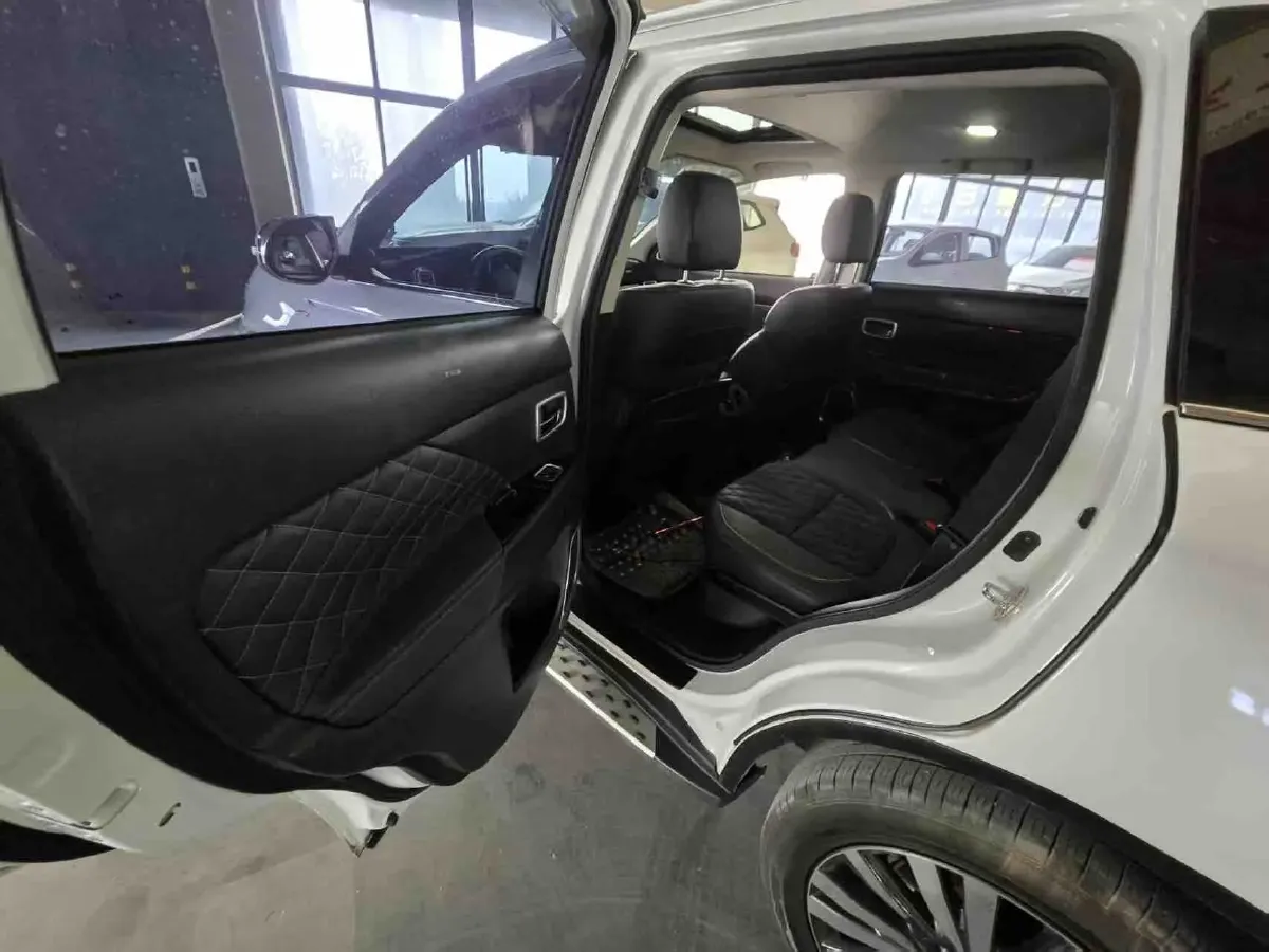 2021 Mitsubishi Outlander 2.0L 166HP L4 CVT,autocango,china used car exporter,china ev exporter,chinese used car exporter,chinese used ev exporter