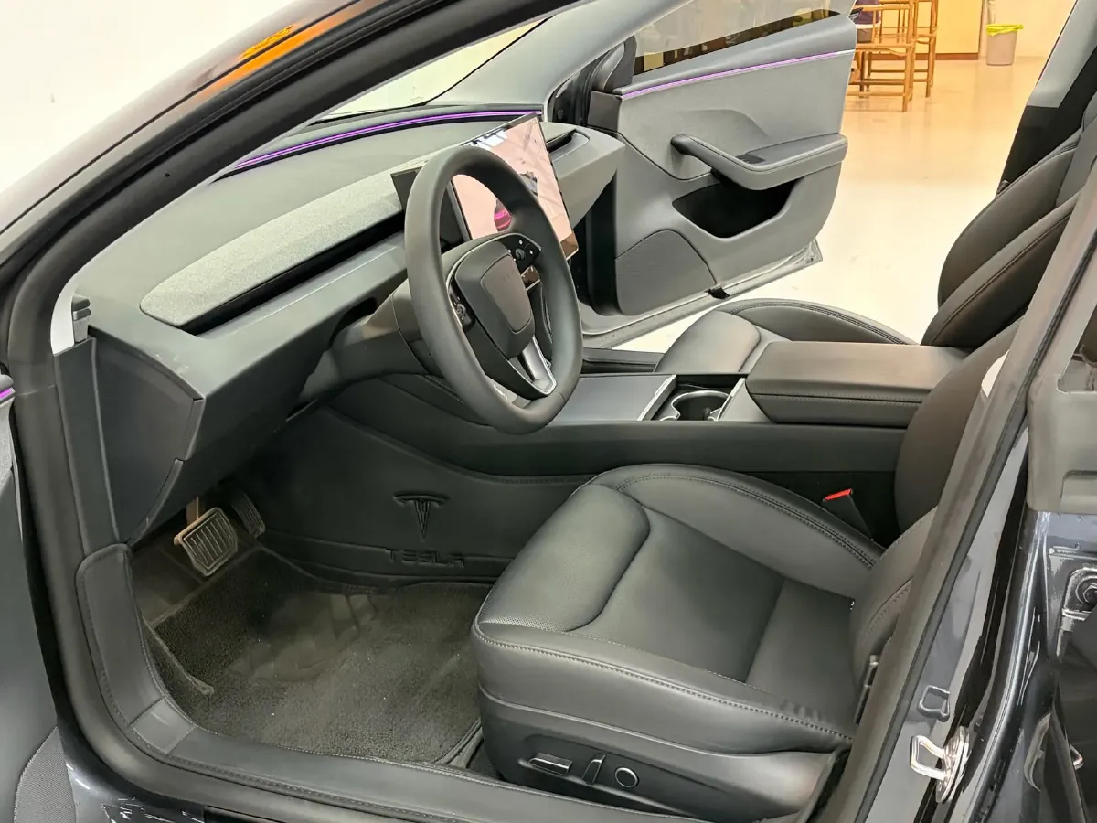 2025 Tesla Model 3 BEV 62.5KWH,autocango,china used car exporter,china ev exporter,chinese used car exporter,chinese used ev exporter