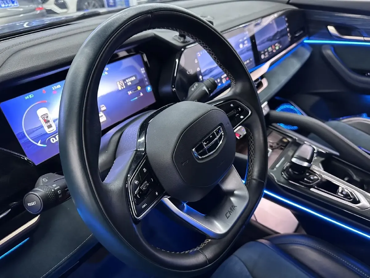 2021 Geely Monjaro 2.0T 218HP L4 7DCT,autocango,china used car exporter,china ev exporter,chinese used car exporter,chinese used ev exporter