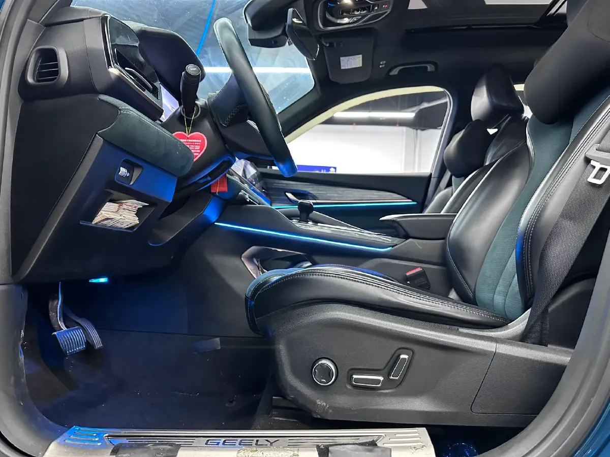 2021 Geely Monjaro 2.0T 218HP L4 7DCT,autocango,china used car exporter,china ev exporter,chinese used car exporter,chinese used ev exporter