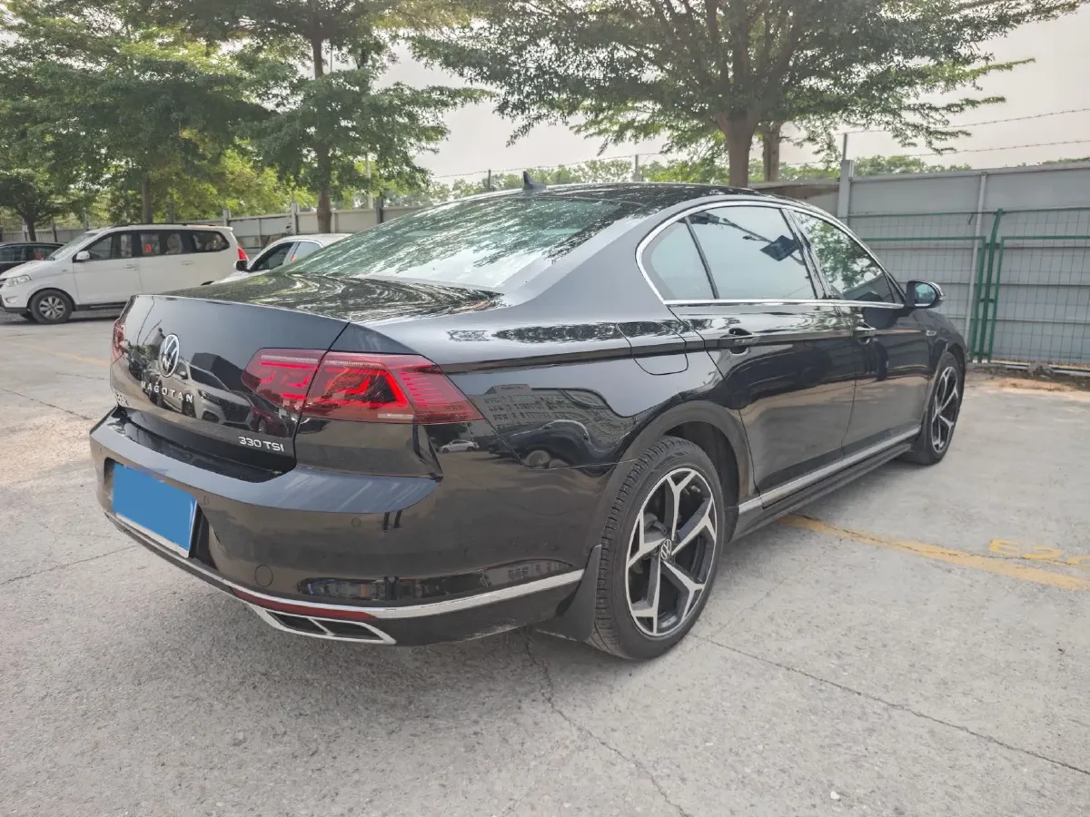 2023 Volkswagen Magotan 2.0T 186HP L4 7DCT,autocango,china used car exporter,china ev exporter,chinese used car exporter,chinese used ev exporter