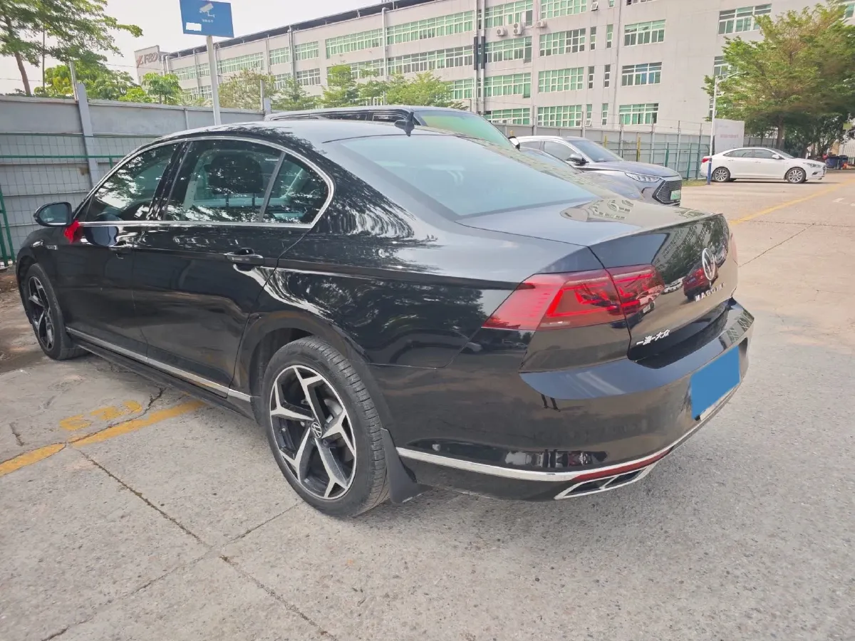 2023 Volkswagen Magotan 2.0T 186HP L4 7DCT,autocango,china used car exporter,china ev exporter,chinese used car exporter,chinese used ev exporter
