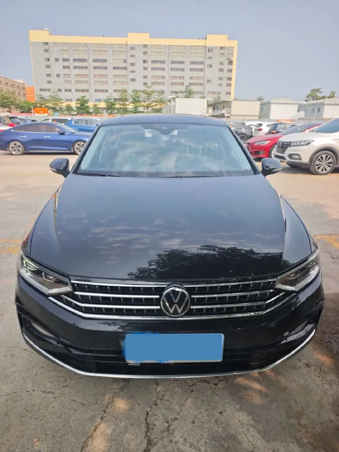 2023 Volkswagen Magotan 2.0T 186HP L4 7DCT,autocango,china used car exporter,china ev exporter,chinese used car exporter,chinese used ev exporter