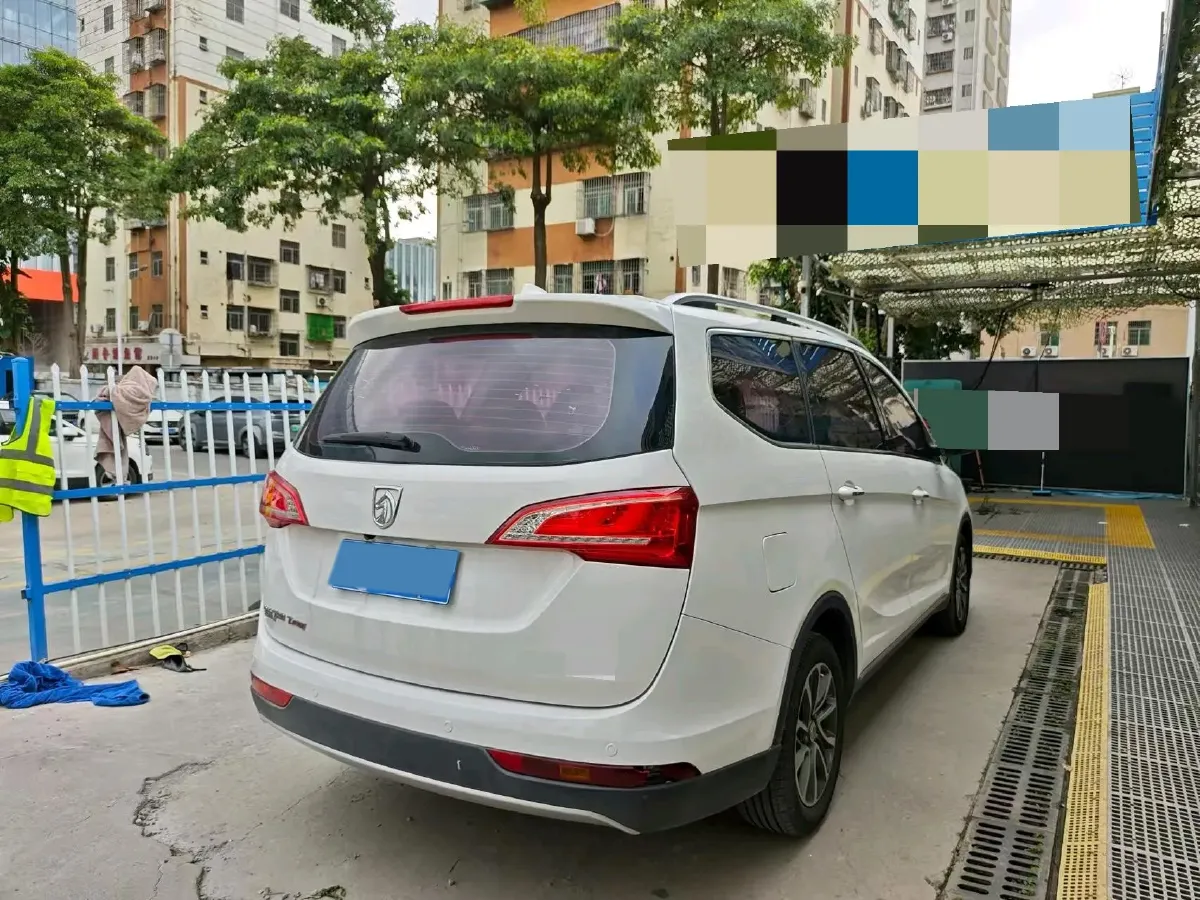 2017 BaoJun 730 1.5T 150HP L4 6DCT,autocango,china used car exporter,china ev exporter,chinese used car exporter,chinese used ev exporter