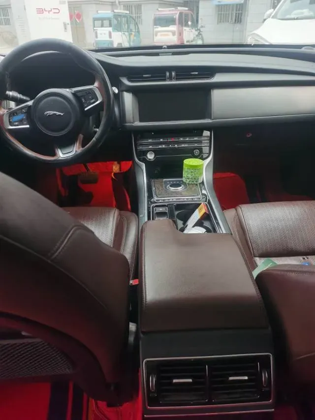 2018 Mercedes-Benz E Class 2.0T 184HP L4 9AT,autocango,china used car exporter,china ev exporter,chinese used car exporter,chinese used ev exporter