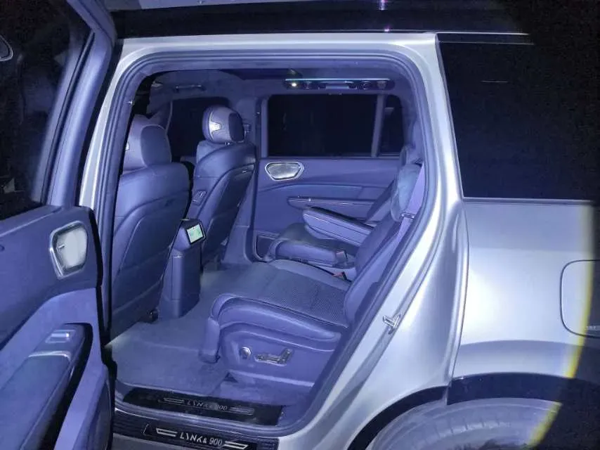 2025 LYNK&CO 900 2.0T 254HP L4 3DHT PHEV 50KWH,autocango,china used car exporter,china ev exporter,chinese used car exporter,chinese used ev exporter