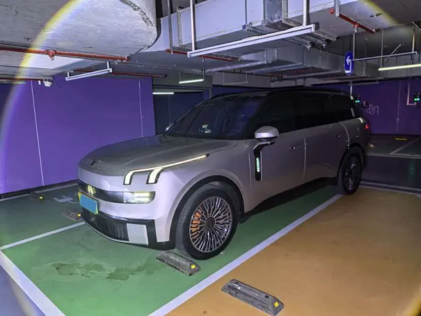 2025 LYNK&CO 900 2.0T 254HP L4 3DHT PHEV 50KWH,autocango,china used car exporter,china ev exporter,chinese used car exporter,chinese used ev exporter