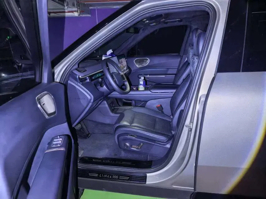 2025 LYNK&CO 900 2.0T 254HP L4 3DHT PHEV 50KWH,autocango,china used car exporter,china ev exporter,chinese used car exporter,chinese used ev exporter