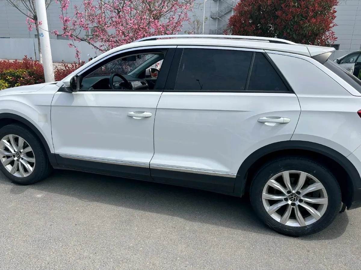 2022 Volkswagen T-Roc 1.4T 150HP L4 7DCT,autocango,china used car exporter,china ev exporter,chinese used car exporter,chinese used ev exporter