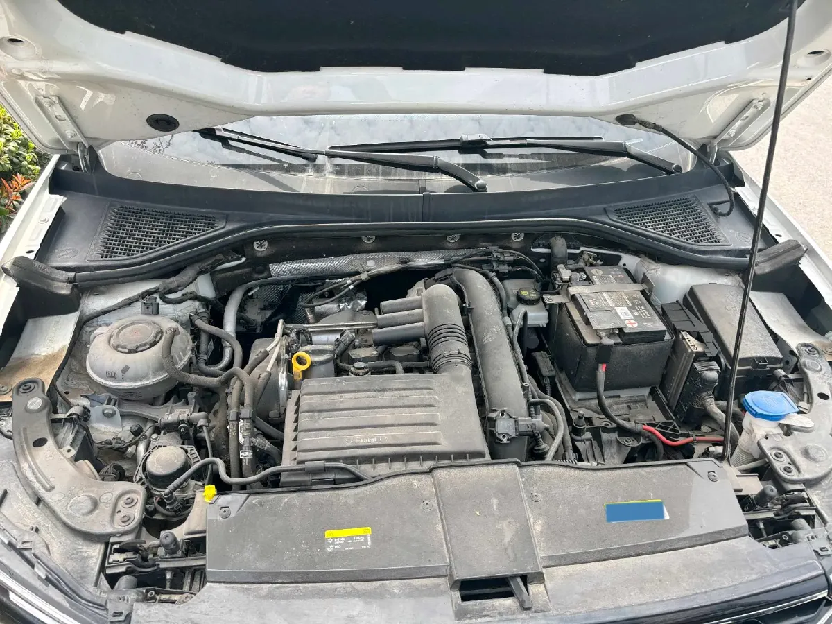 2022 Volkswagen T-Roc 1.4T 150HP L4 7DCT,autocango,china used car exporter,china ev exporter,chinese used car exporter,chinese used ev exporter