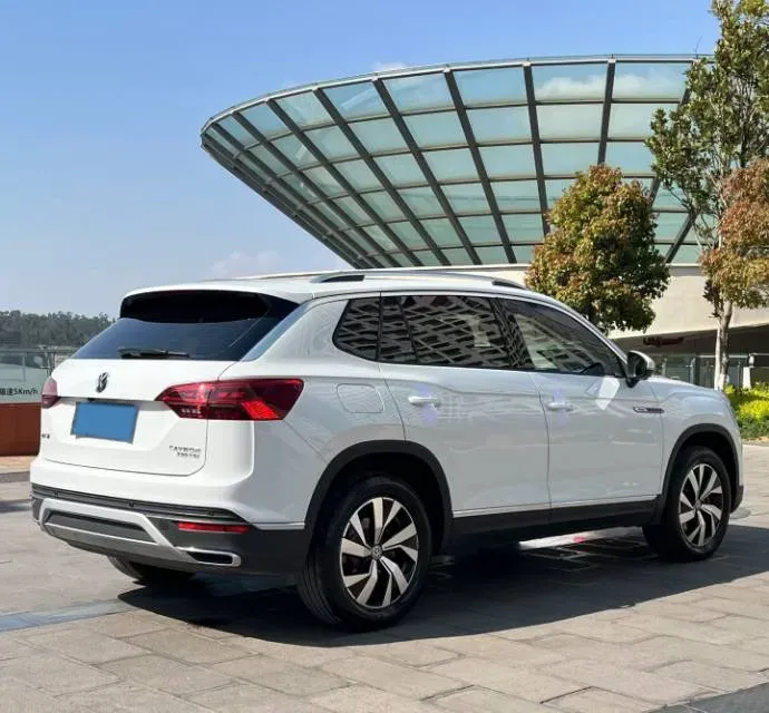 2019 MINI CLUBMAN 1.5T 102HP L3 6AT,autocango,china used car exporter,china ev exporter,chinese used car exporter,chinese used ev exporter