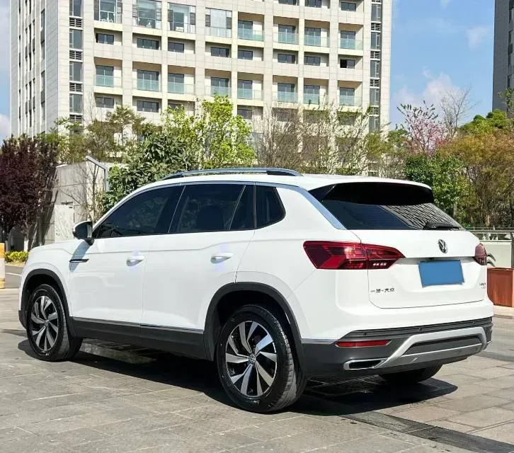 2019 MINI CLUBMAN 1.5T 102HP L3 6AT,autocango,china used car exporter,china ev exporter,chinese used car exporter,chinese used ev exporter