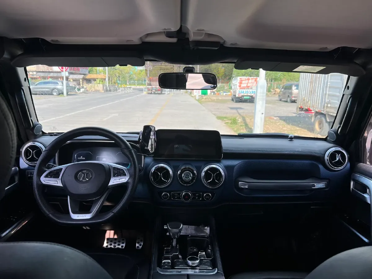 2019 Beijing BJ40 2.0T 218HP L4 6AT,autocango,china used car exporter,china ev exporter,chinese used car exporter,chinese used ev exporter