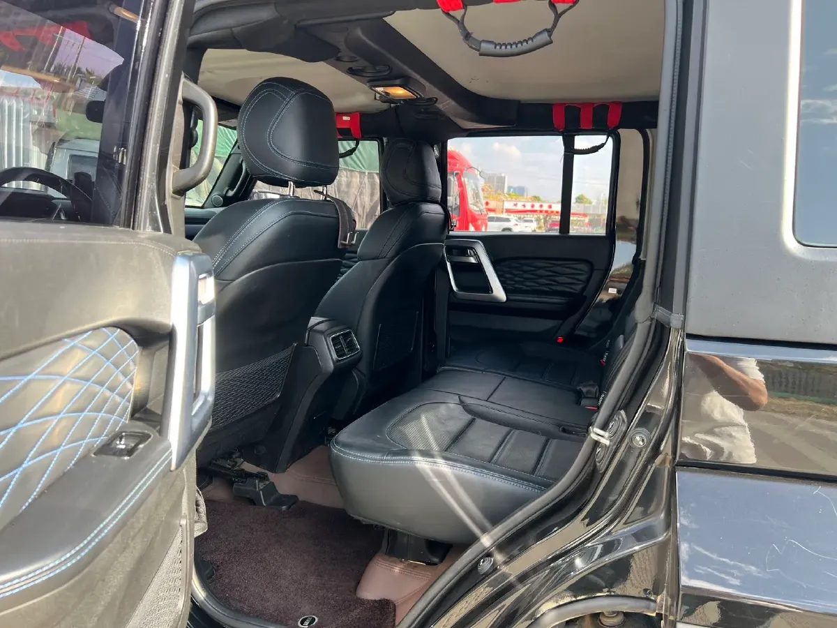 2019 Beijing BJ40 2.0T 218HP L4 6AT,autocango,china used car exporter,china ev exporter,chinese used car exporter,chinese used ev exporter