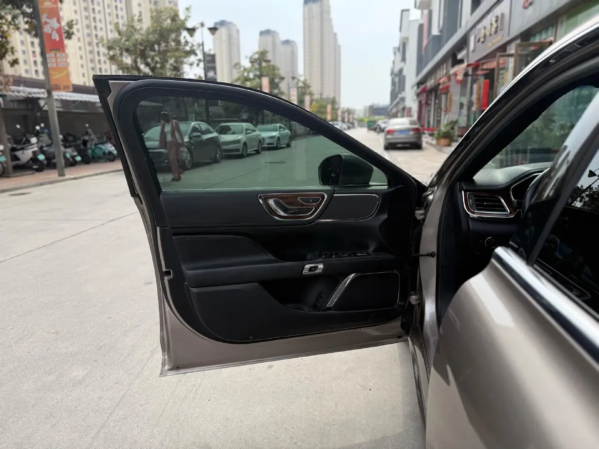 2019 Lincoln Continental 2.0T 261HP L4 6AT,autocango,china used car exporter,china ev exporter,chinese used car exporter,chinese used ev exporter