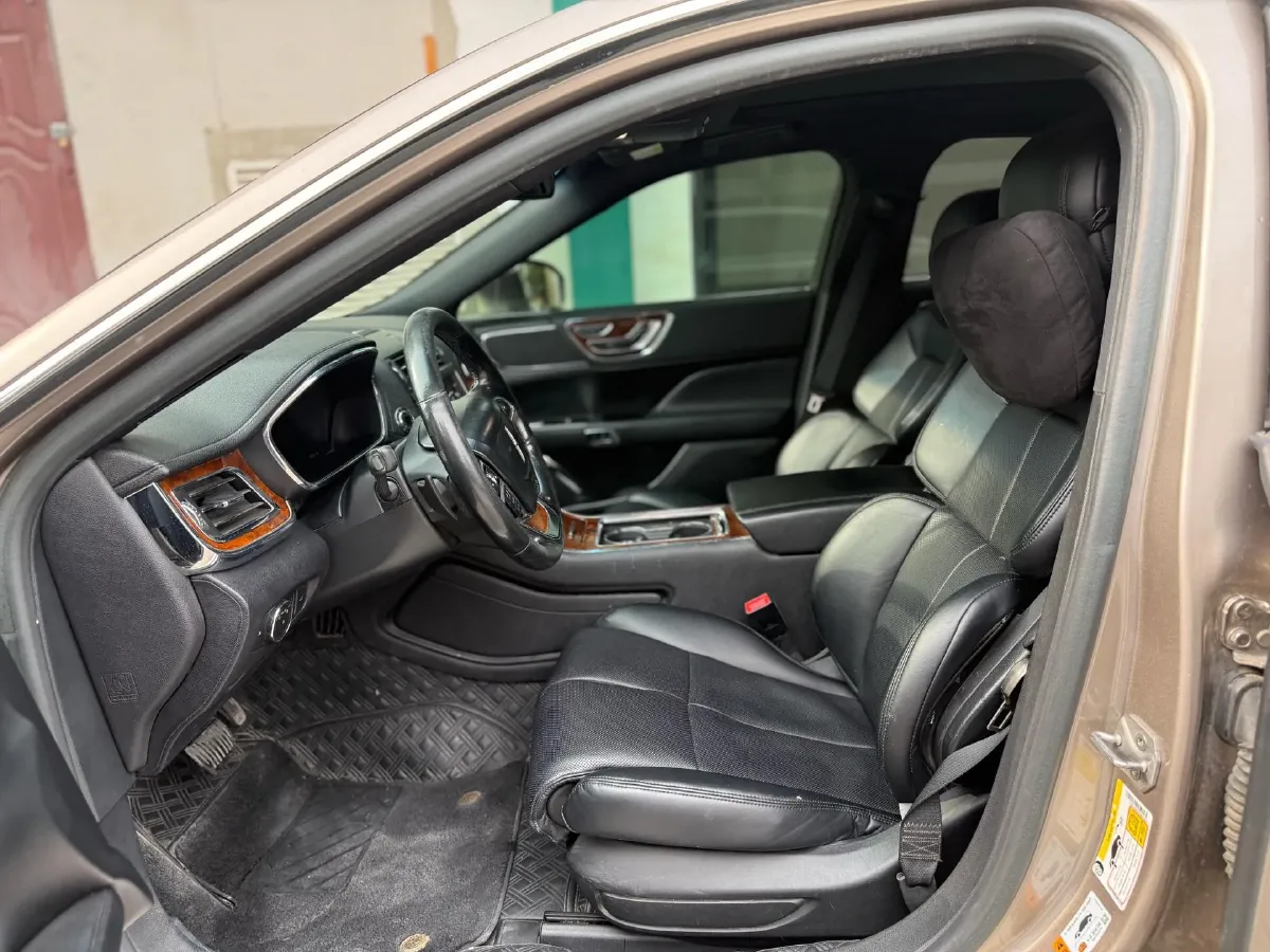 2019 Lincoln Continental 2.0T 261HP L4 6AT,autocango,china used car exporter,china ev exporter,chinese used car exporter,chinese used ev exporter