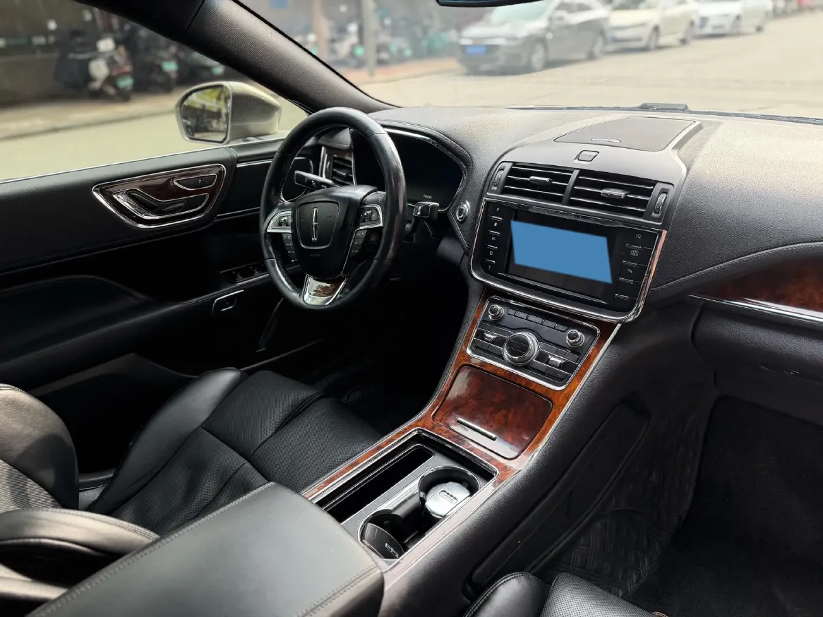 2019 Lincoln Continental 2.0T 261HP L4 6AT,autocango,china used car exporter,china ev exporter,chinese used car exporter,chinese used ev exporter