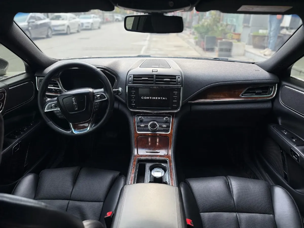 2019 Lincoln Continental 2.0T 261HP L4 6AT,autocango,china used car exporter,china ev exporter,chinese used car exporter,chinese used ev exporter
