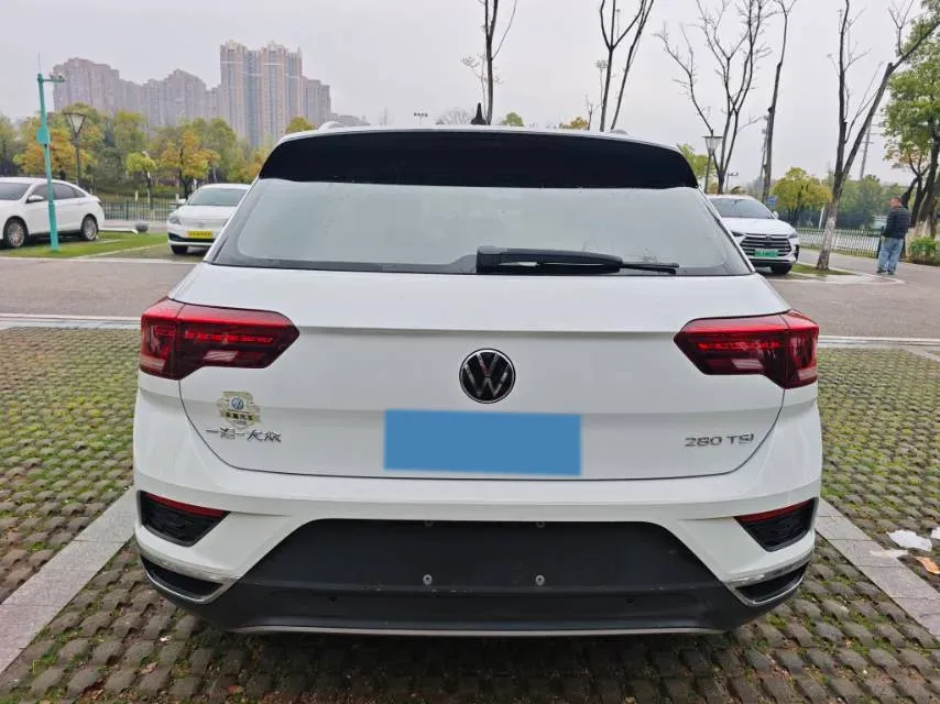 2022 Volkswagen T-Roc 1.4T 150HP L4 7DCT,autocango,china used car exporter,china ev exporter,chinese used car exporter,chinese used ev exporter
