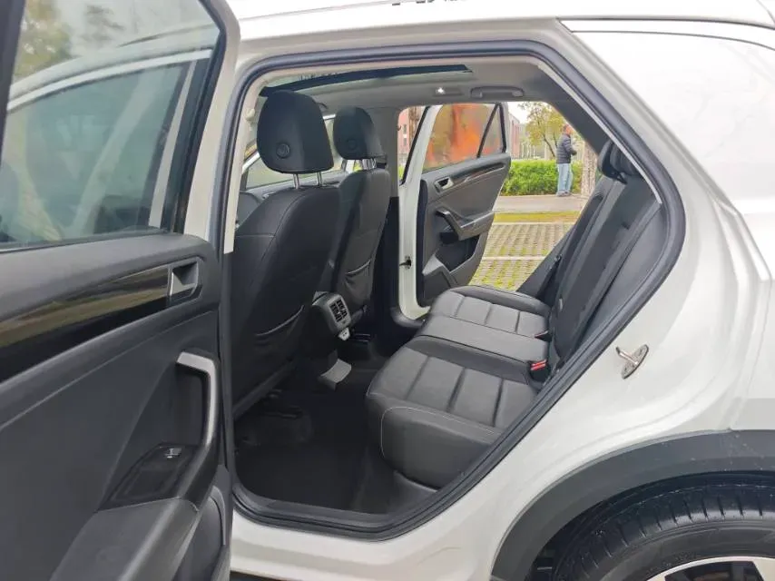 2022 Volkswagen T-Roc 1.4T 150HP L4 7DCT,autocango,china used car exporter,china ev exporter,chinese used car exporter,chinese used ev exporter