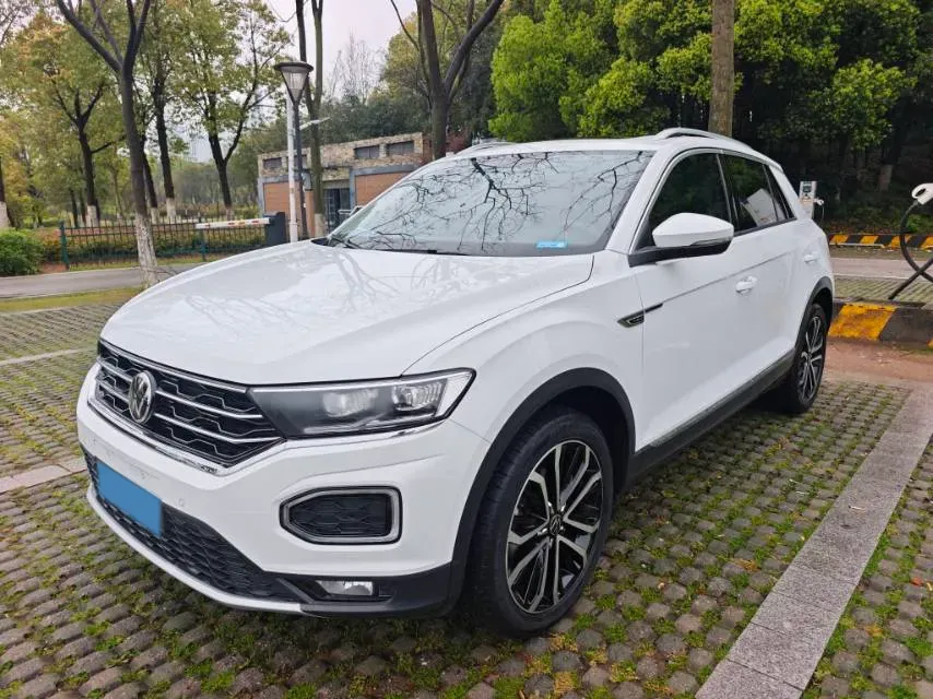 2022 Volkswagen T-Roc 1.4T 150HP L4 7DCT,autocango,china used car exporter,china ev exporter,chinese used car exporter,chinese used ev exporter