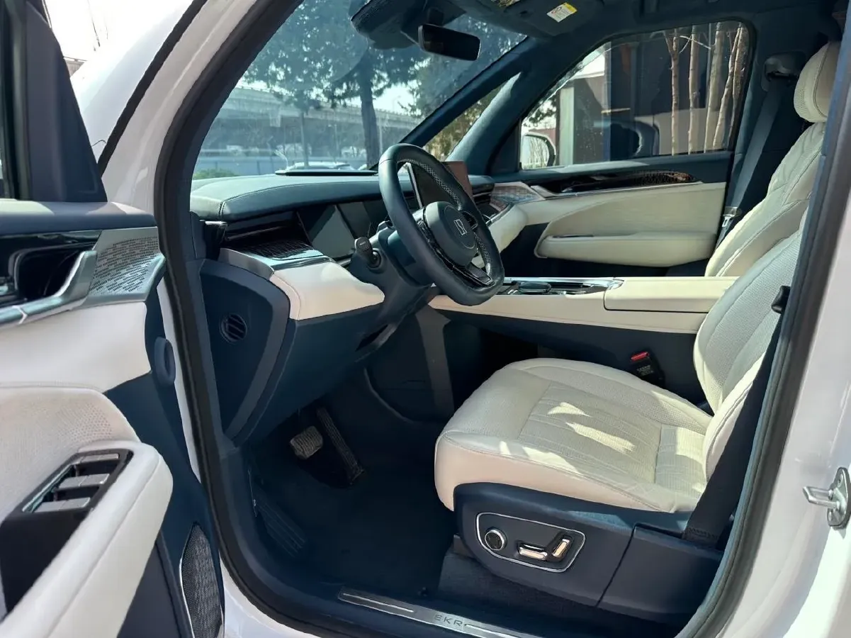 2022 Zeekr 009 BEV 116KWH,autocango,china used car exporter,china ev exporter,chinese used car exporter,chinese used ev exporter