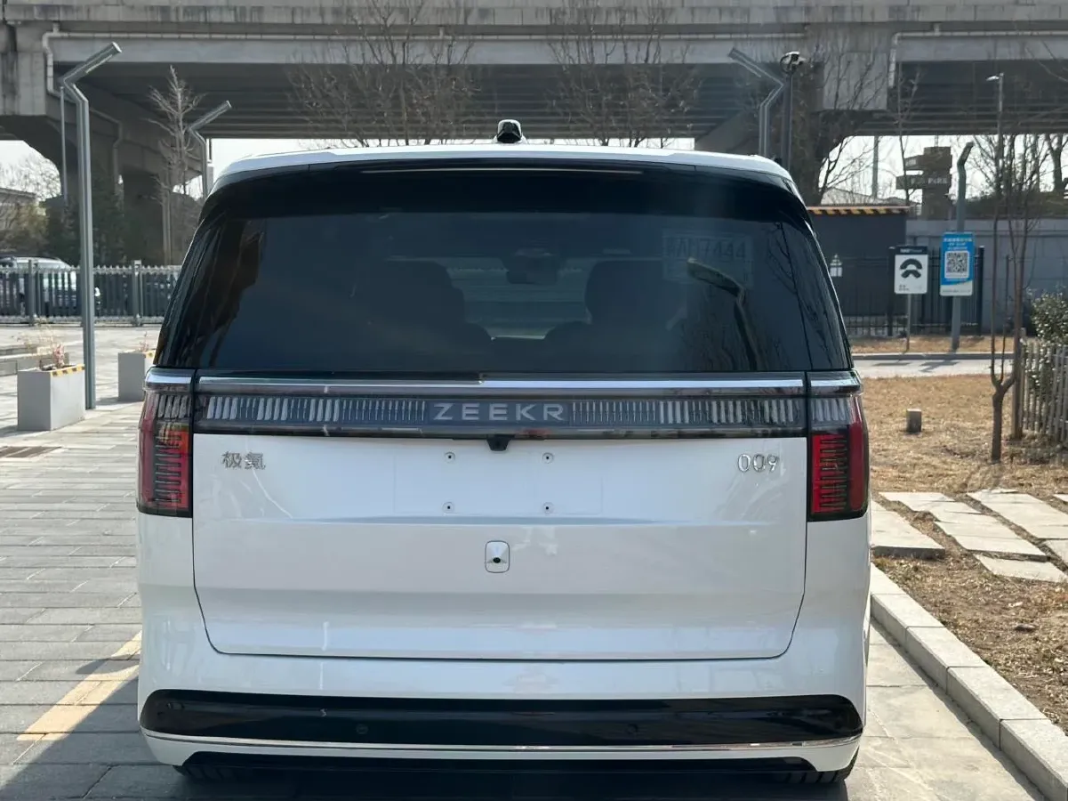 2022 Zeekr 009 BEV 116KWH,autocango,china used car exporter,china ev exporter,chinese used car exporter,chinese used ev exporter