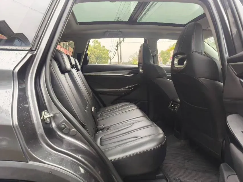 2022 ChangAn CS75 Plus 1.5T 178HP L4 6AT,autocango,china used car exporter,china ev exporter,chinese used car exporter,chinese used ev exporter