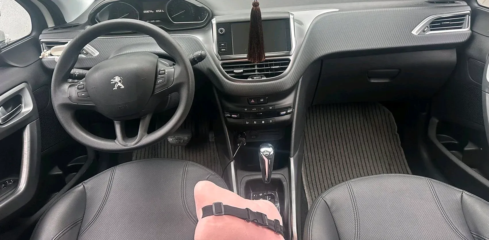 2018 Peugeot 2008 1.6L 117HP L4 6AT,autocango,china used car exporter,china ev exporter,chinese used car exporter,chinese used ev exporter