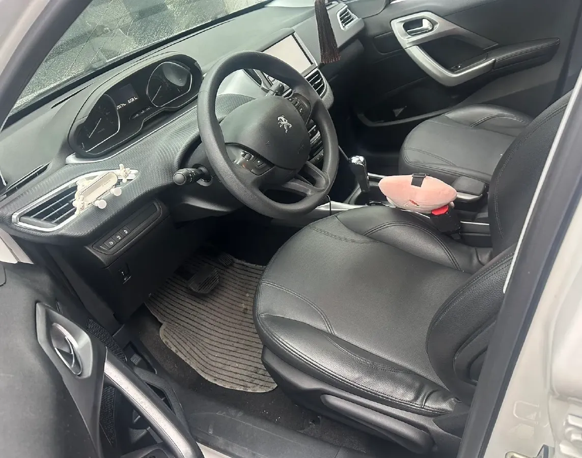 2018 Peugeot 2008 1.6L 117HP L4 6AT,autocango,china used car exporter,china ev exporter,chinese used car exporter,chinese used ev exporter