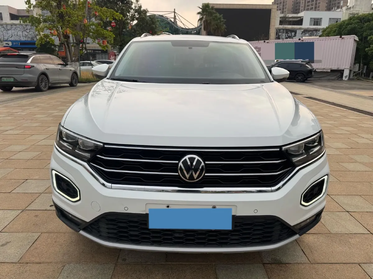 2022 Volkswagen T-Roc 1.4T 150HP L4 7DCT,autocango,china used car exporter,china ev exporter,chinese used car exporter,chinese used ev exporter