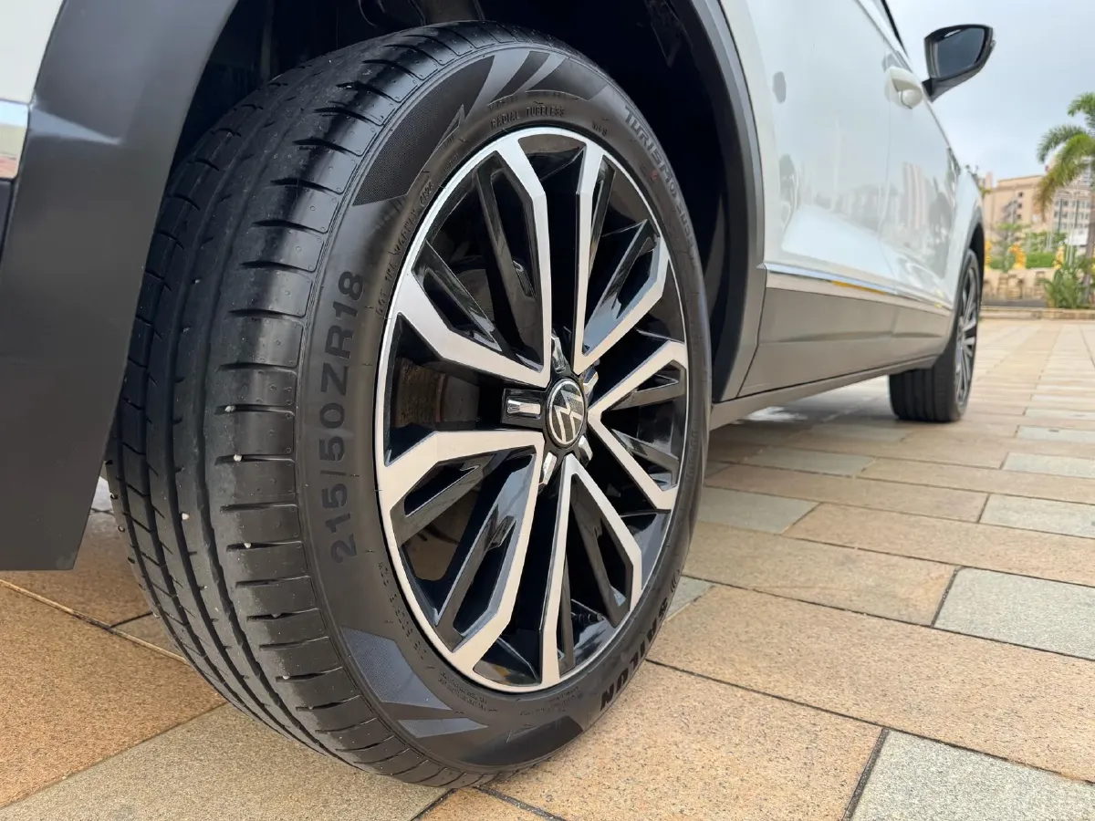 2022 Volkswagen T-Roc 1.4T 150HP L4 7DCT,autocango,china used car exporter,china ev exporter,chinese used car exporter,chinese used ev exporter