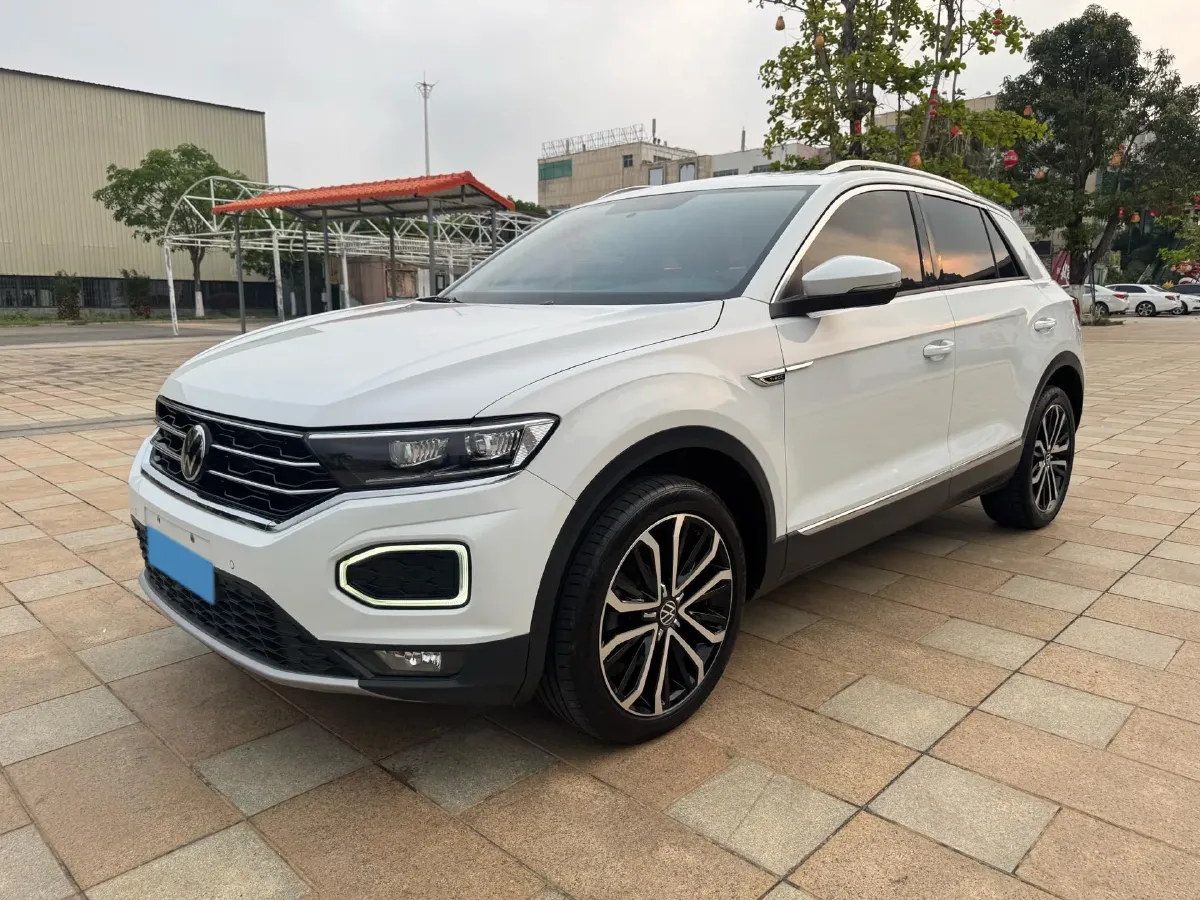 2022 Volkswagen T-Roc 1.4T 150HP L4 7DCT,autocango,china used car exporter,china ev exporter,chinese used car exporter,chinese used ev exporter