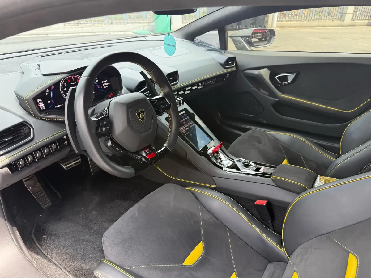 2020 Lamborghini Huracán 5.2L 611HP V10 7DCT,autocango,china used car exporter,china ev exporter,chinese used car exporter,chinese used ev exporter