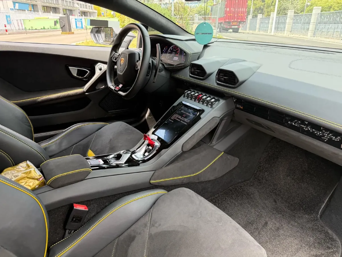 2020 Lamborghini Huracán 5.2L 611HP V10 7DCT,autocango,china used car exporter,china ev exporter,chinese used car exporter,chinese used ev exporter