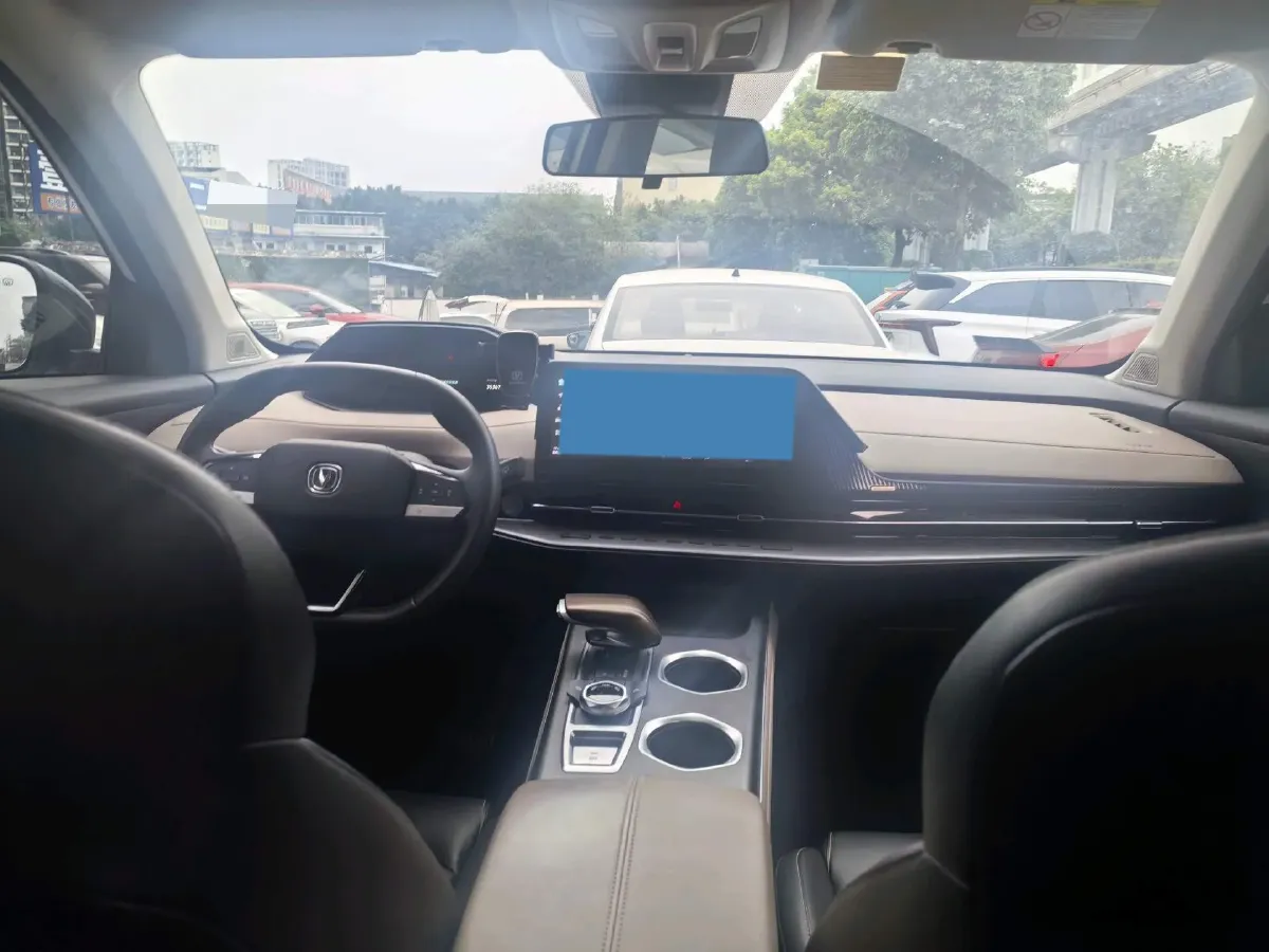 2022 ChangAn Oshan X7 Plus 1.5T 188HP L4 7DCT,autocango,china used car exporter,china ev exporter,chinese used car exporter,chinese used ev exporter