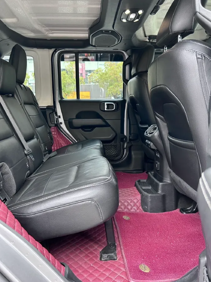 2021 Jeep Wrangler 2.0T 266HP L4 8AT,autocango,china used car exporter,china ev exporter,chinese used car exporter,chinese used ev exporter