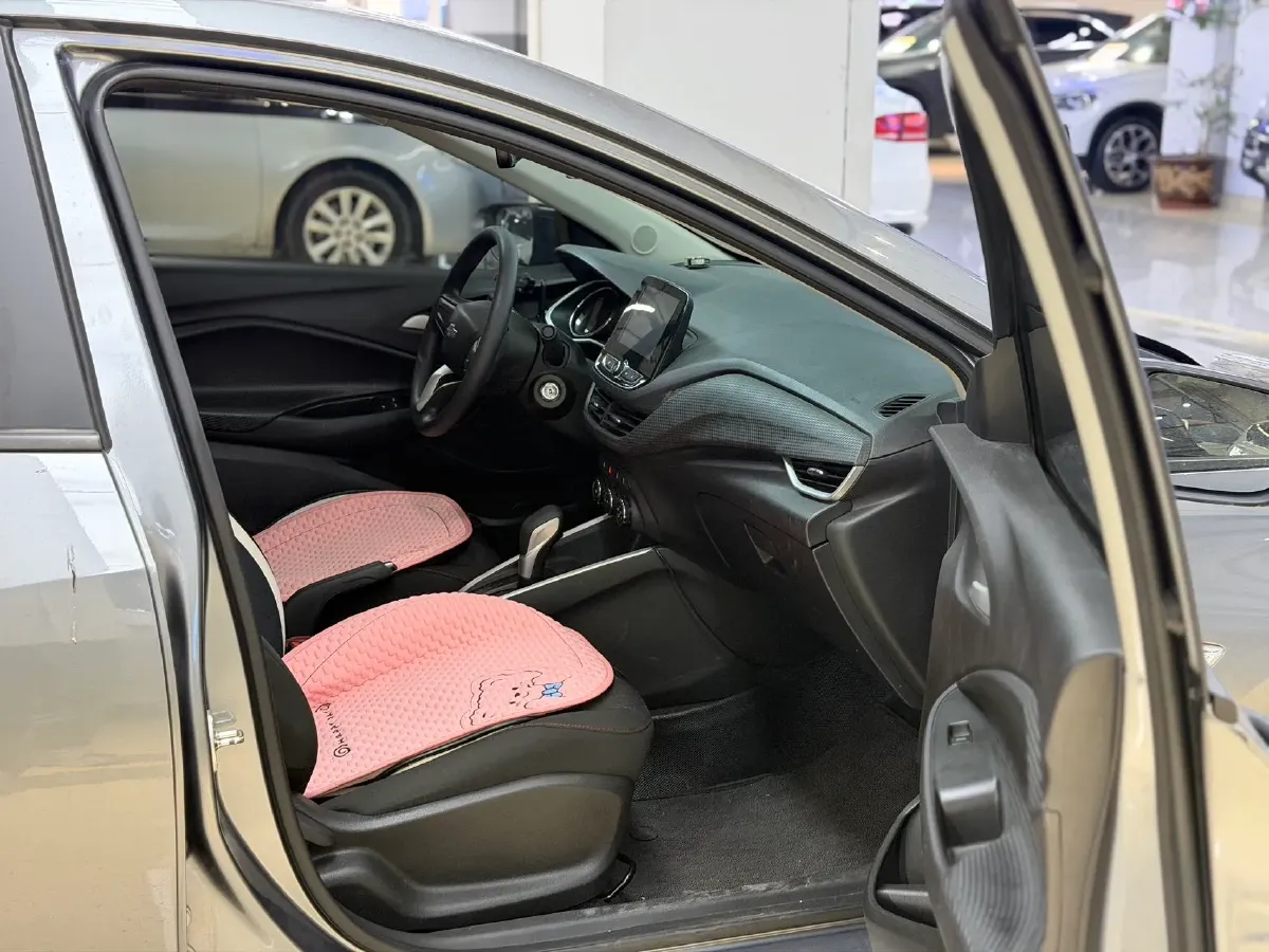 2020 Chevrolet Cavalier 1.0T 125HP L3 6AT,autocango,china used car exporter,china ev exporter,chinese used car exporter,chinese used ev exporter