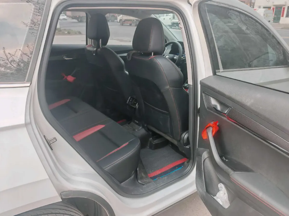 2023 Skoda Karoq 1.4T 150HP L4 7DCT,autocango,china used car exporter,china ev exporter,chinese used car exporter,chinese used ev exporter