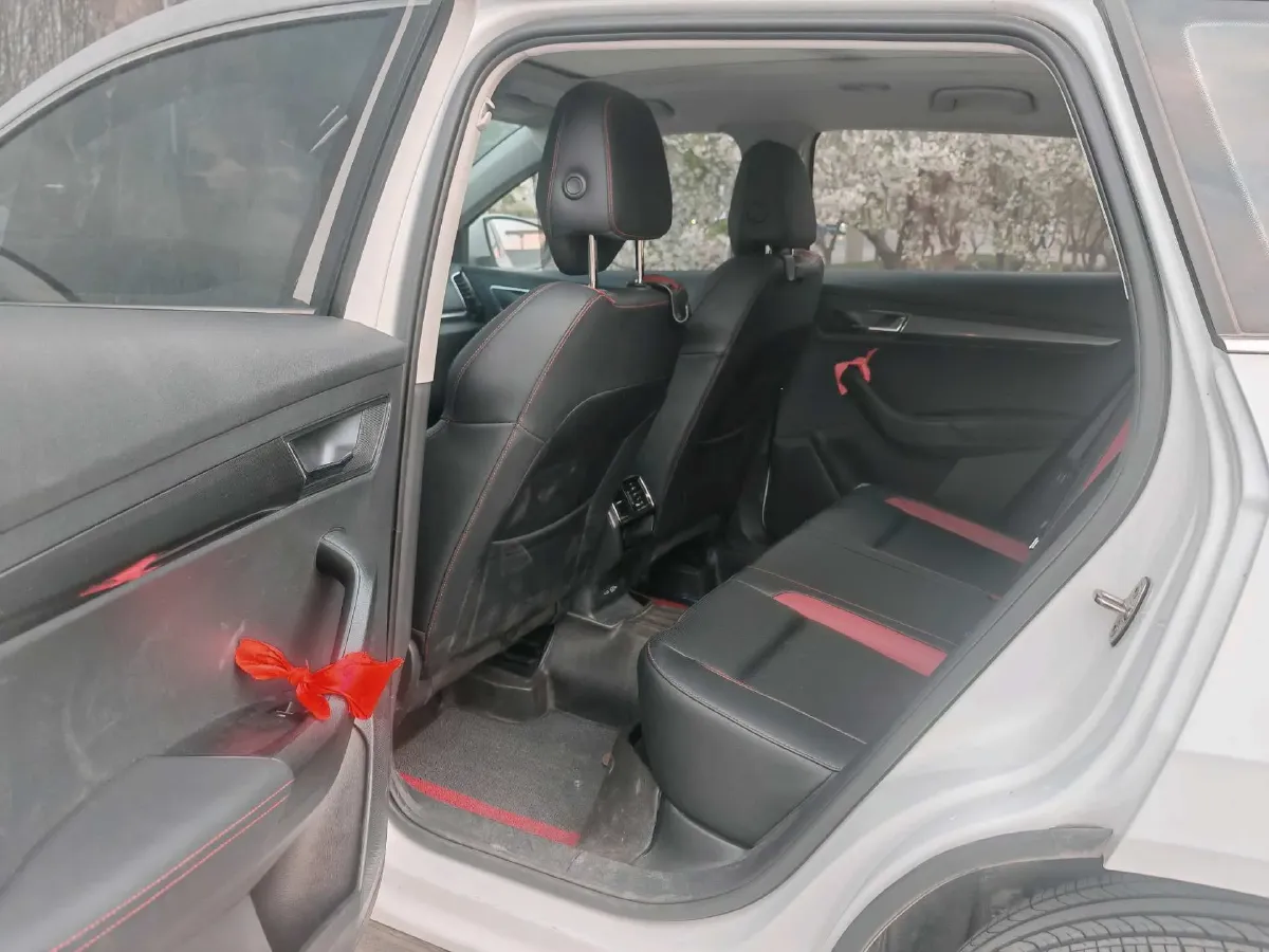 2023 Skoda Karoq 1.4T 150HP L4 7DCT,autocango,china used car exporter,china ev exporter,chinese used car exporter,chinese used ev exporter