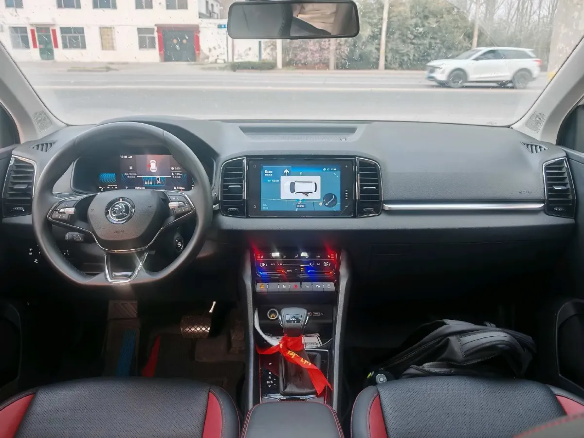 2023 Skoda Karoq 1.4T 150HP L4 7DCT,autocango,china used car exporter,china ev exporter,chinese used car exporter,chinese used ev exporter